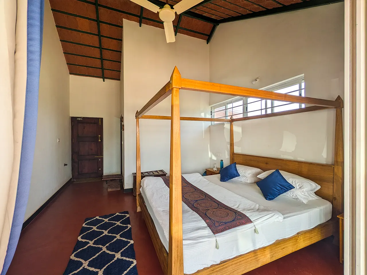 superior room blue 2