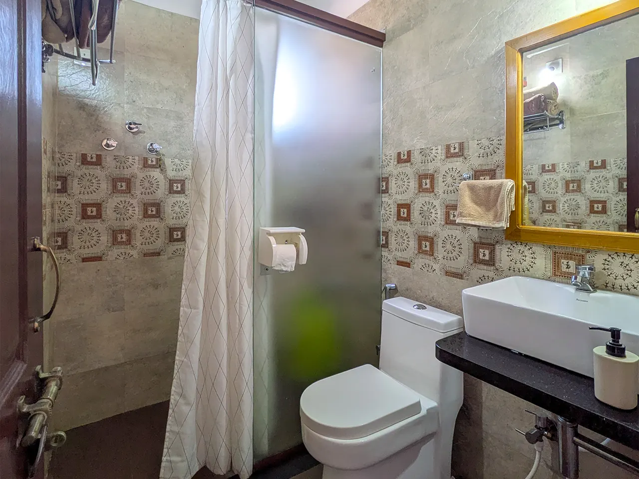 superior room blue 3